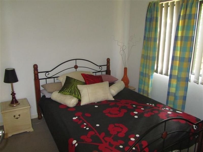 Unit 1/3-5 Short St, Caboolture QLD 4510