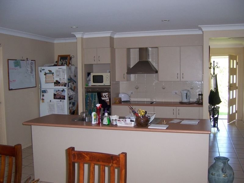 6 Radiata Ct, Morayfield QLD 4506