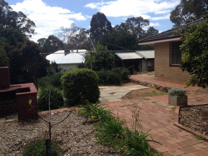11 Nichol, Mundaring WA 6073