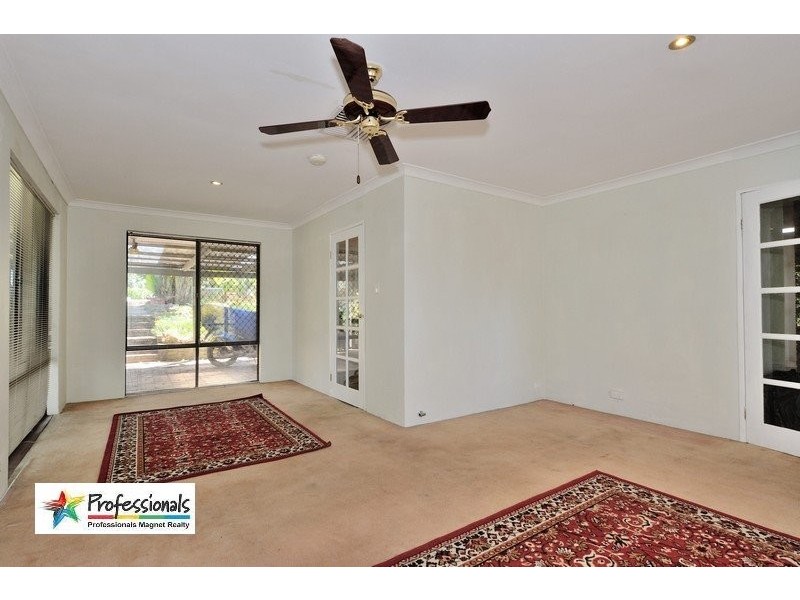 2925 Stoneville Road, Stoneville WA 6081