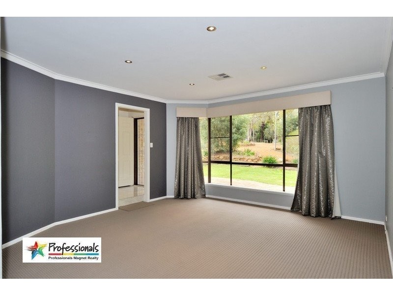 13 Daleview Close, Glen Forrest WA 6071