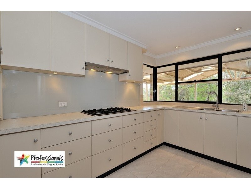 13 Daleview Close, Glen Forrest WA 6071