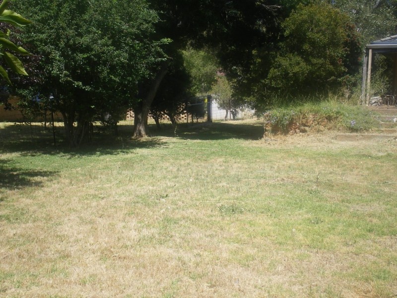 4 White Street, Mount Helena WA 6082