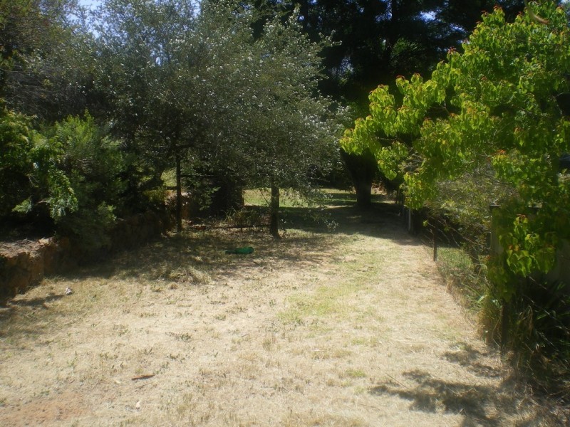 4 White Street, Mount Helena WA 6082