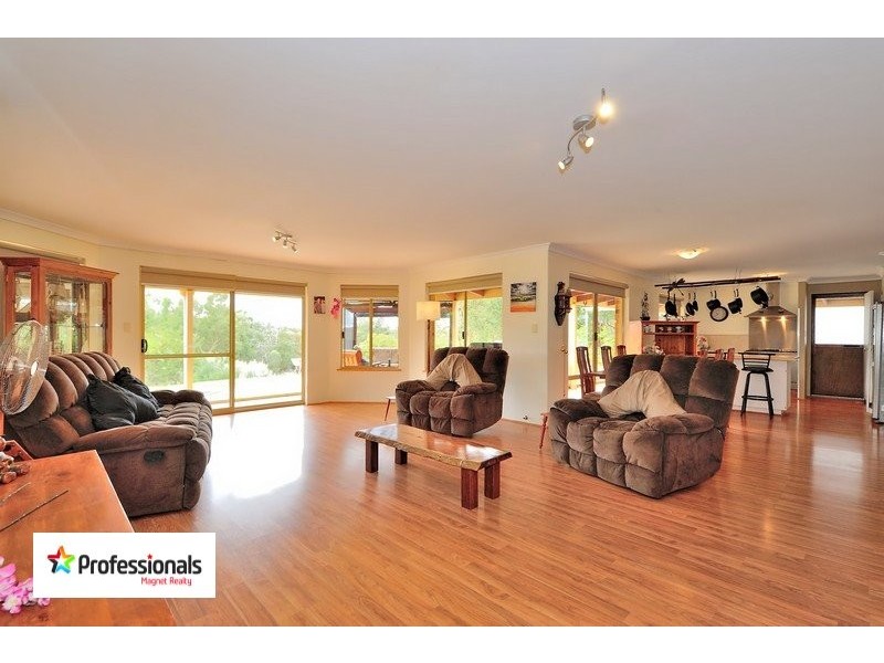 5 Richmond Road, Gidgegannup WA 6083