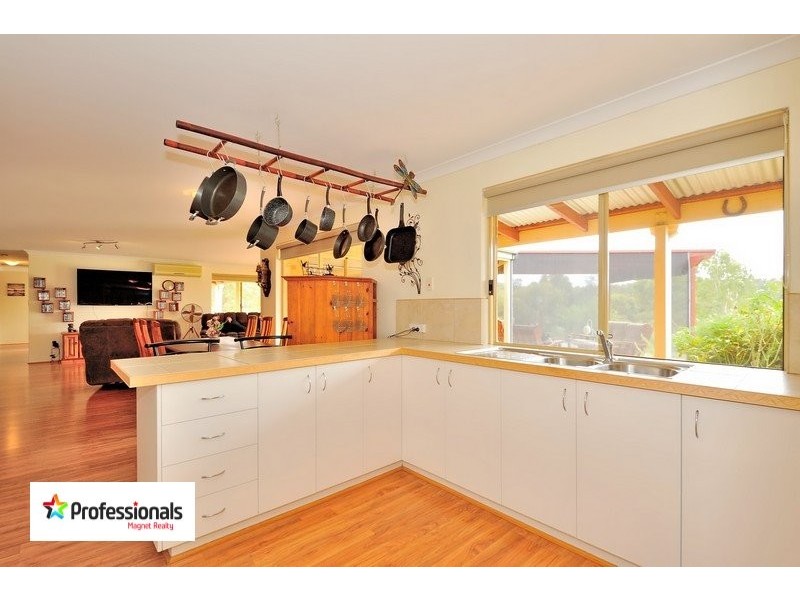 5 Richmond Road, Gidgegannup WA 6083