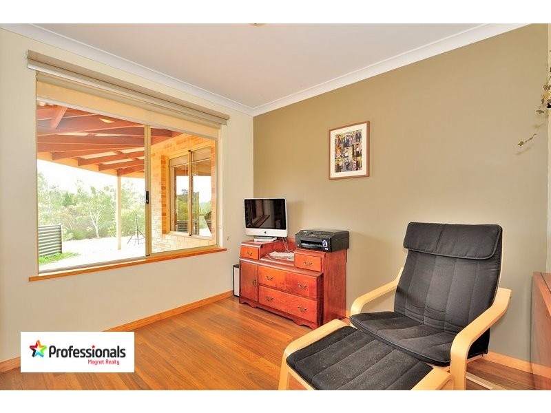 5 Richmond Road, Gidgegannup WA 6083