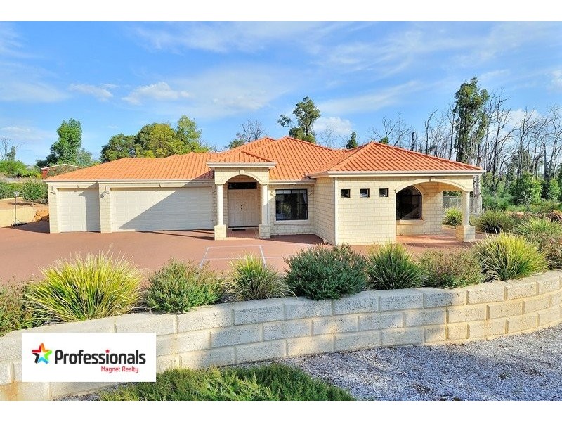 400 Traylen Road, Stoneville WA 6081