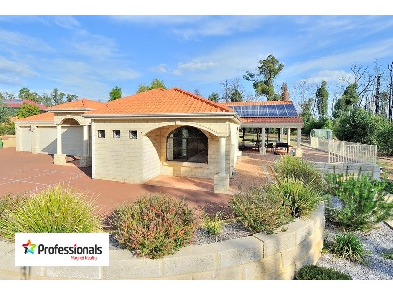 400 Traylen Road, Stoneville WA 6081