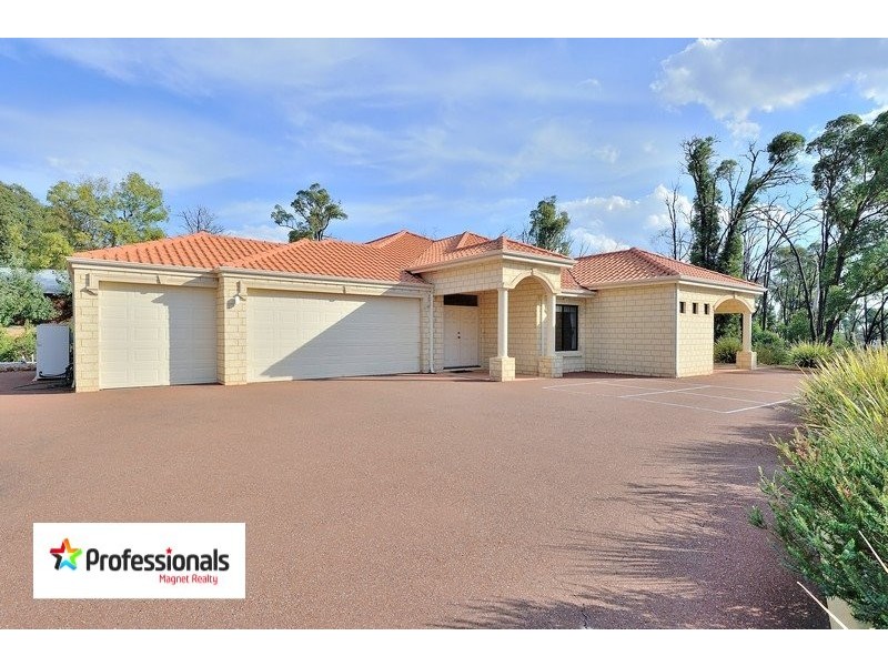 400 Traylen Road, Stoneville WA 6081