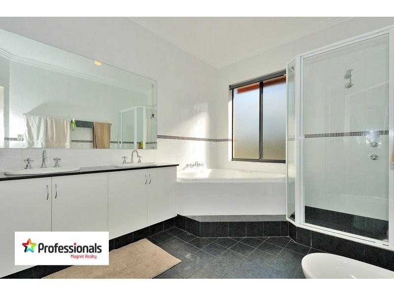 400 Traylen Road, Stoneville WA 6081