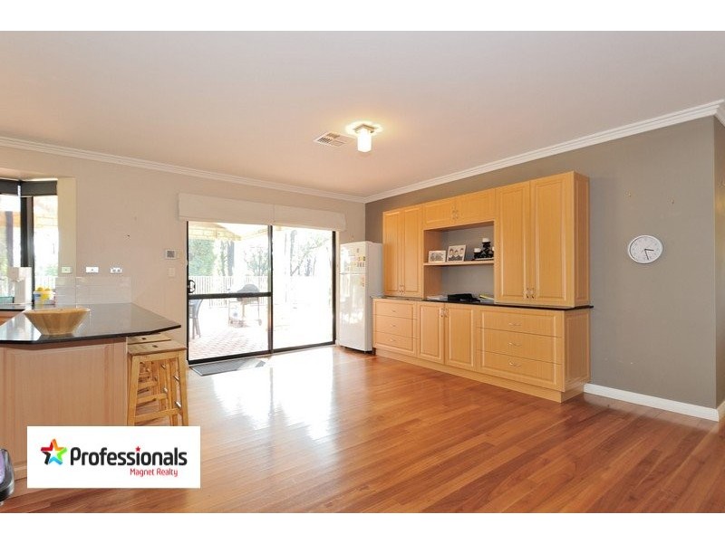 400 Traylen Road, Stoneville WA 6081