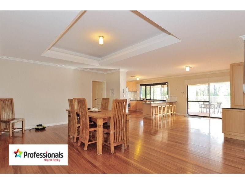 400 Traylen Road, Stoneville WA 6081