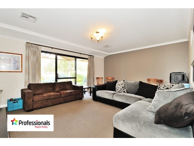 400 Traylen Road, Stoneville WA 6081