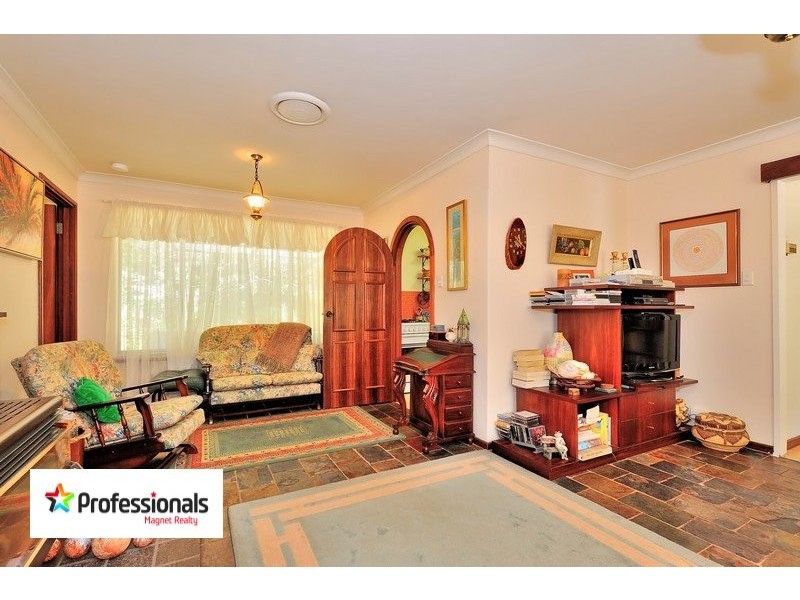 13 Bentley Street, Stoneville WA 6081