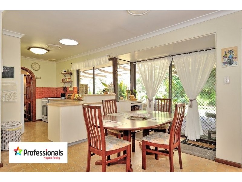 13 Bentley Street, Stoneville WA 6081