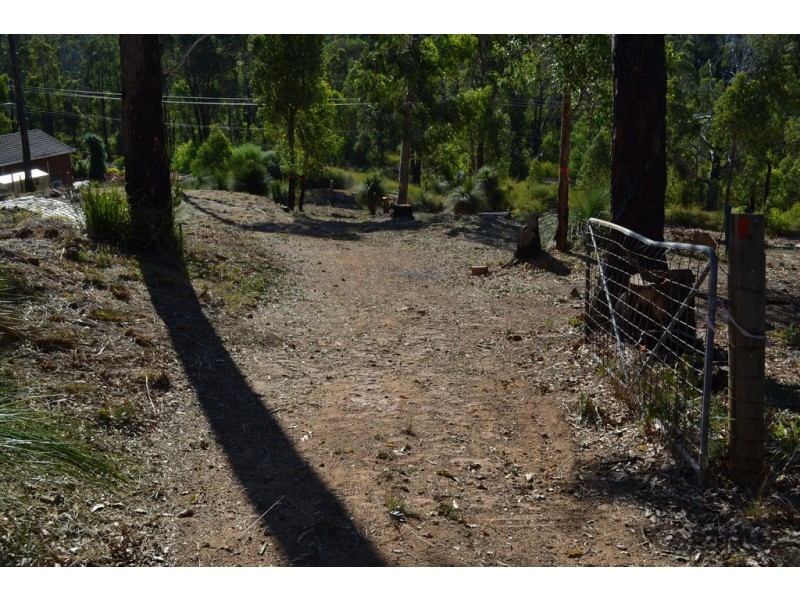 31 Matthews Way, Stoneville WA 6081