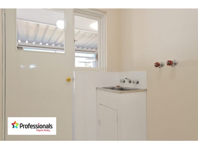 880 Cook Street, Mount Helena WA 6082