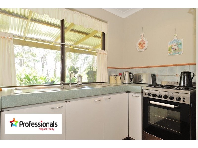 6 Tassell Place, Stoneville WA 6081