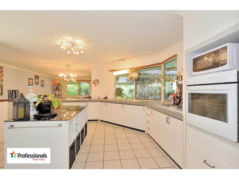 8 Tassell Place, Stoneville WA 6081