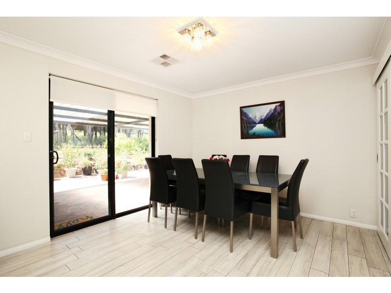 9 Gilfellon Road, Stoneville WA 6081