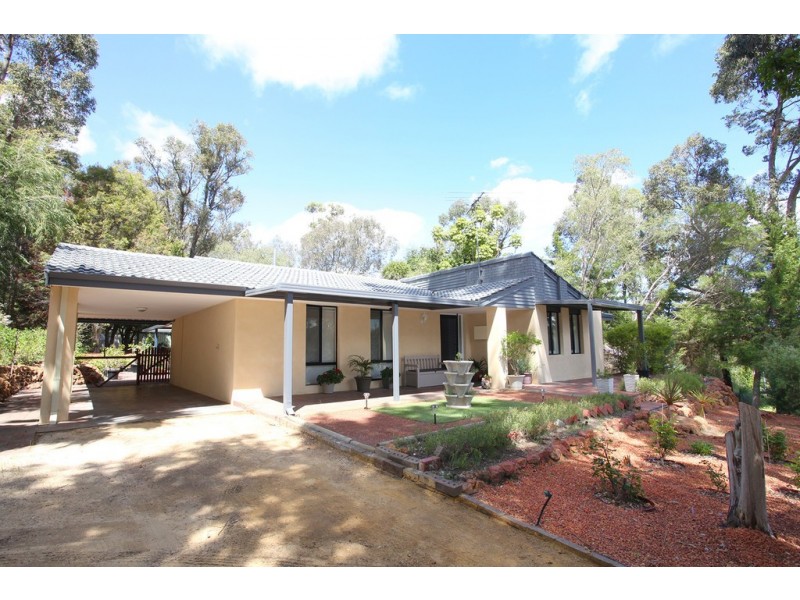 9 Gilfellon Road, Stoneville WA 6081