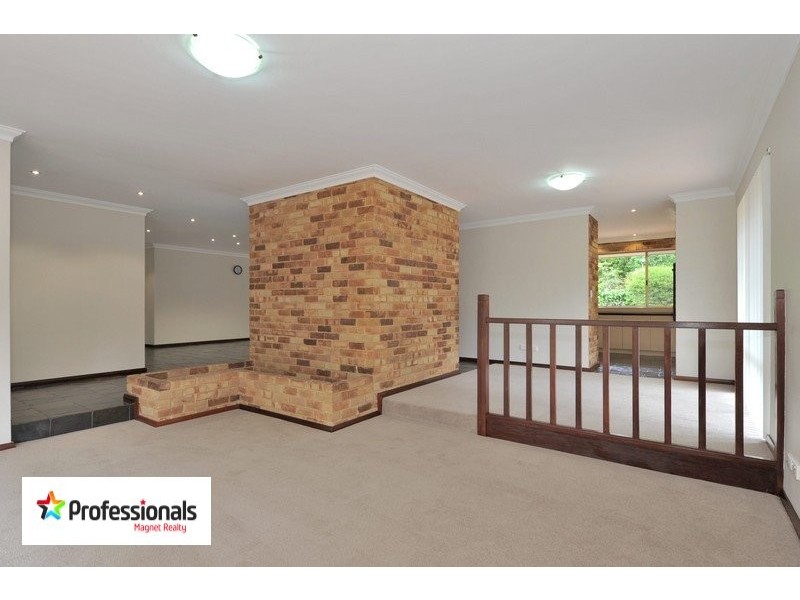 1020 Thomas Road, Glen Forrest WA 6071