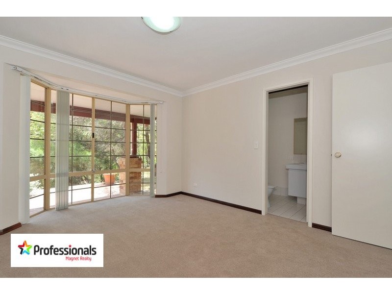 1020 Thomas Road, Glen Forrest WA 6071