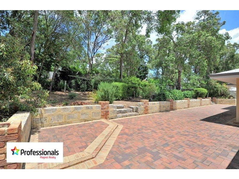 1020 Thomas Road, Glen Forrest WA 6071