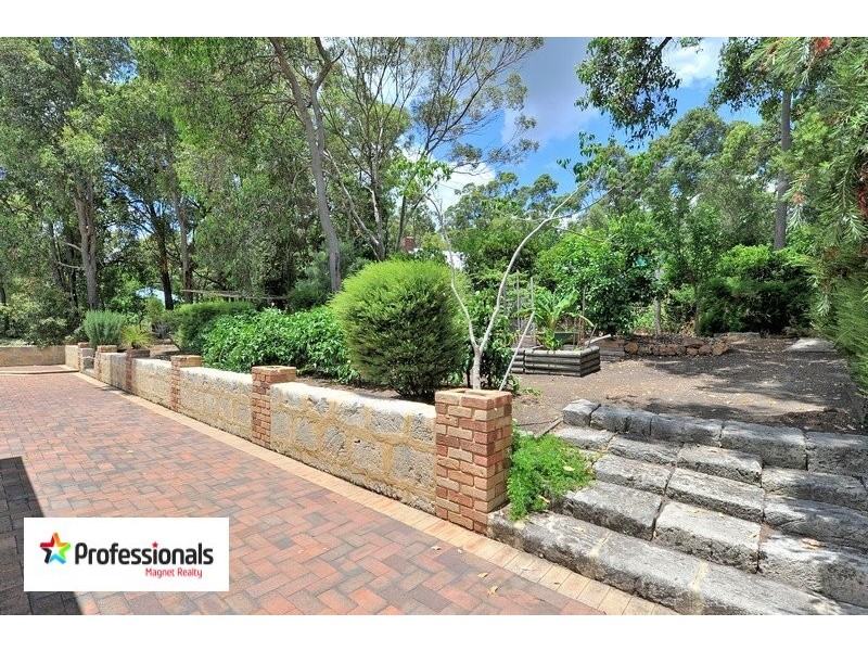 1020 Thomas Road, Glen Forrest WA 6071