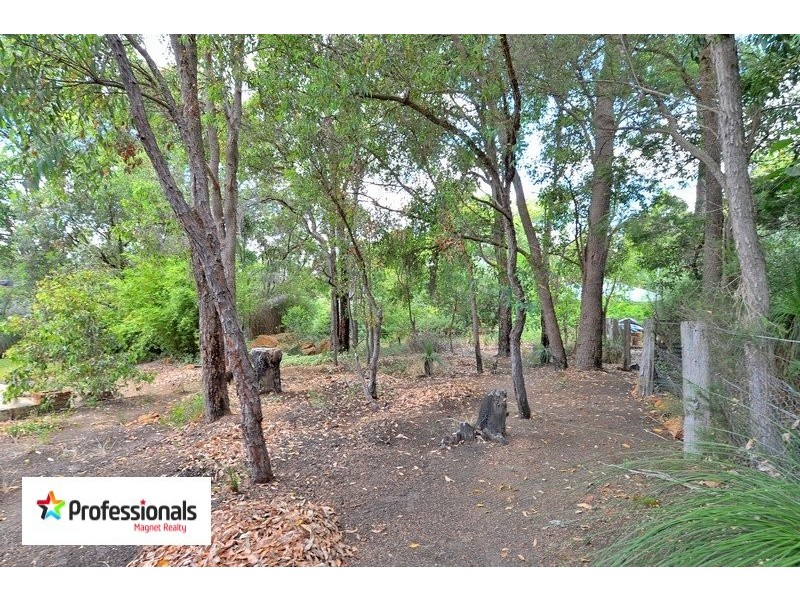 1020 Thomas Road, Glen Forrest WA 6071