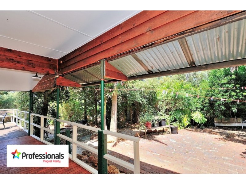 5 Bowen Place, Stoneville WA 6081