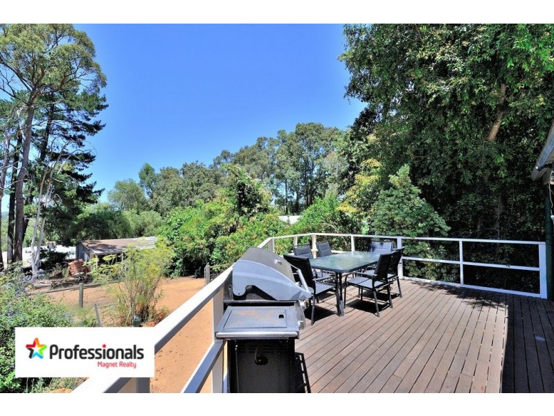 5 Bowen Place, Stoneville WA 6081