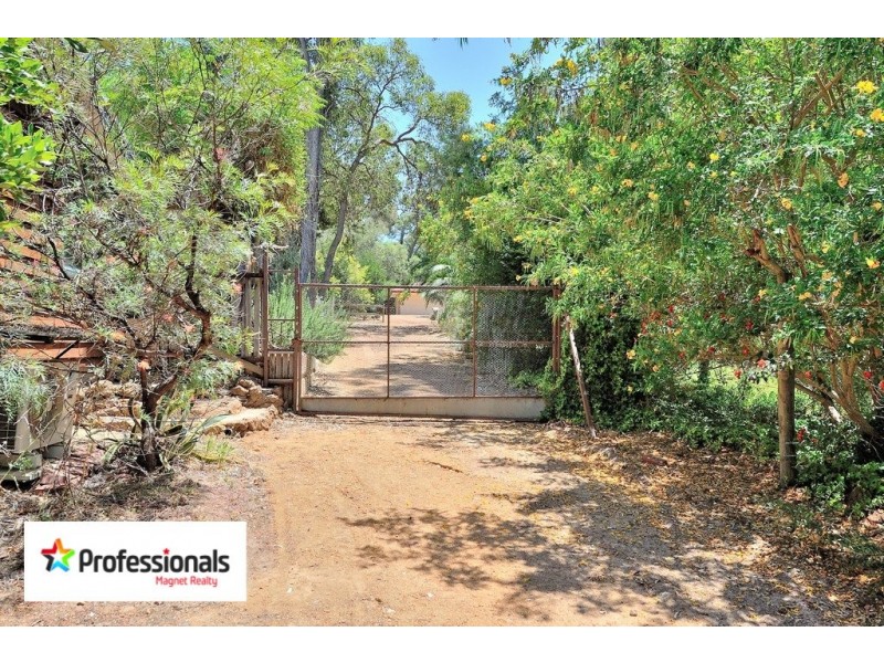 5 Bowen Place, Stoneville WA 6081