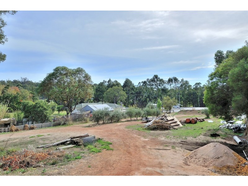 22 Hilltop Close, Mahogany Creek WA 6072