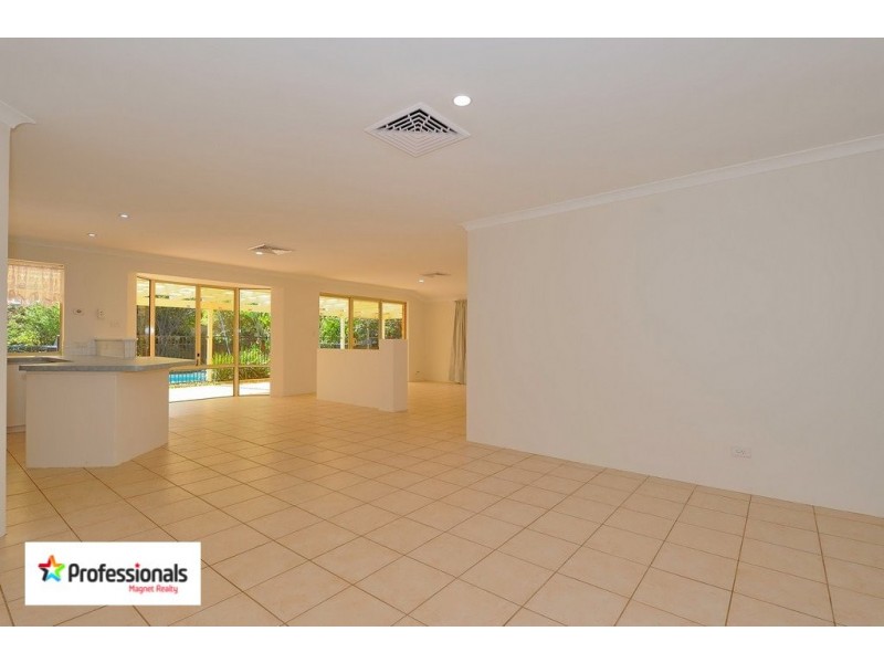 380 Samuel, Mount Helena WA 6082