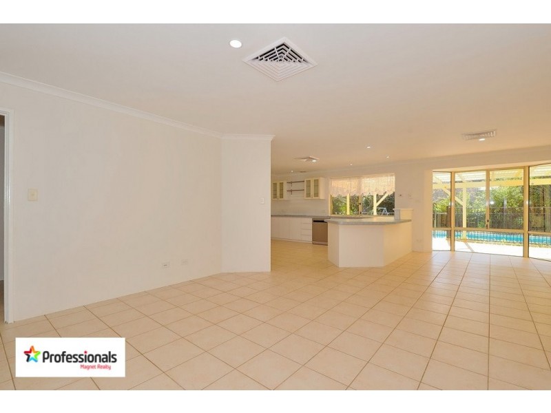 380 Samuel, Mount Helena WA 6082