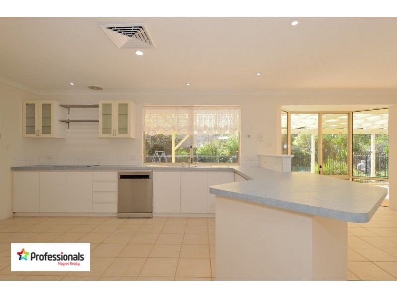 380 Samuel, Mount Helena WA 6082