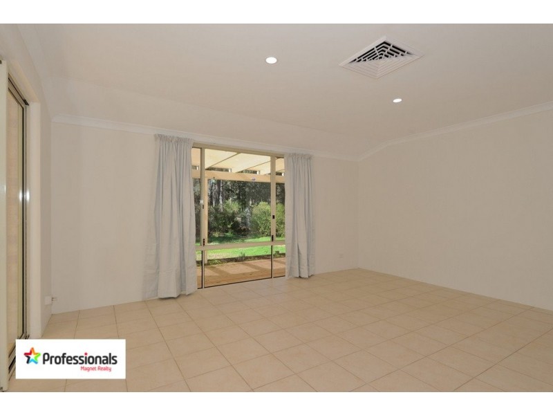 380 Samuel, Mount Helena WA 6082