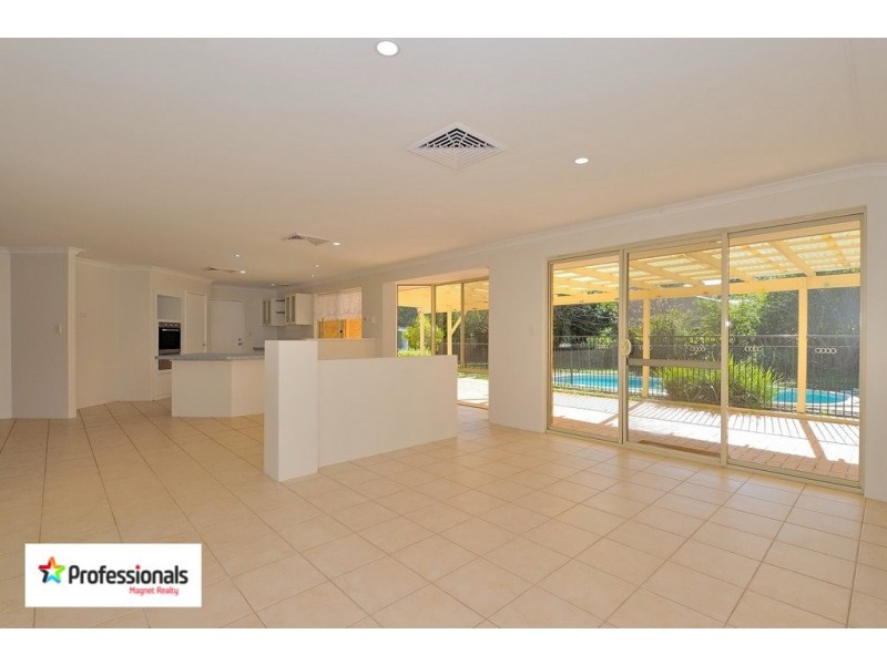 380 Samuel, Mount Helena WA 6082