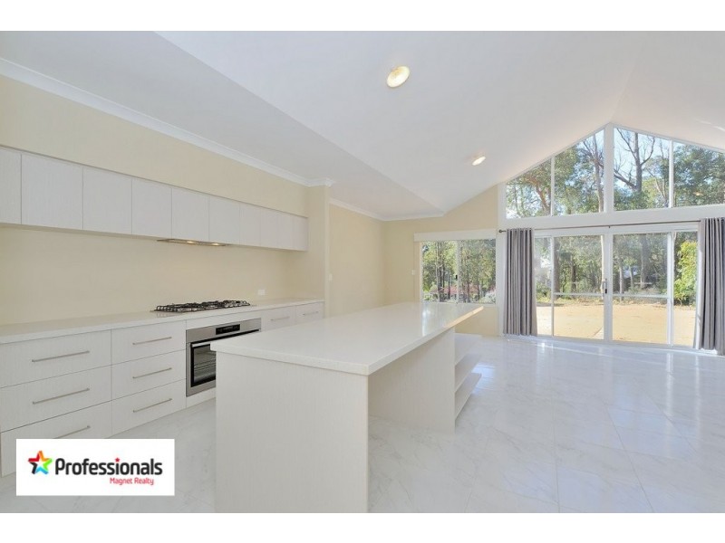 220 Traylen Road, Stoneville WA 6081