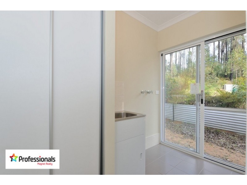 220 Traylen Road, Stoneville WA 6081