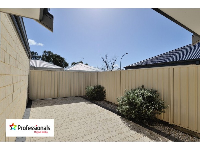 16 Fertito Entrance, Success WA 6164