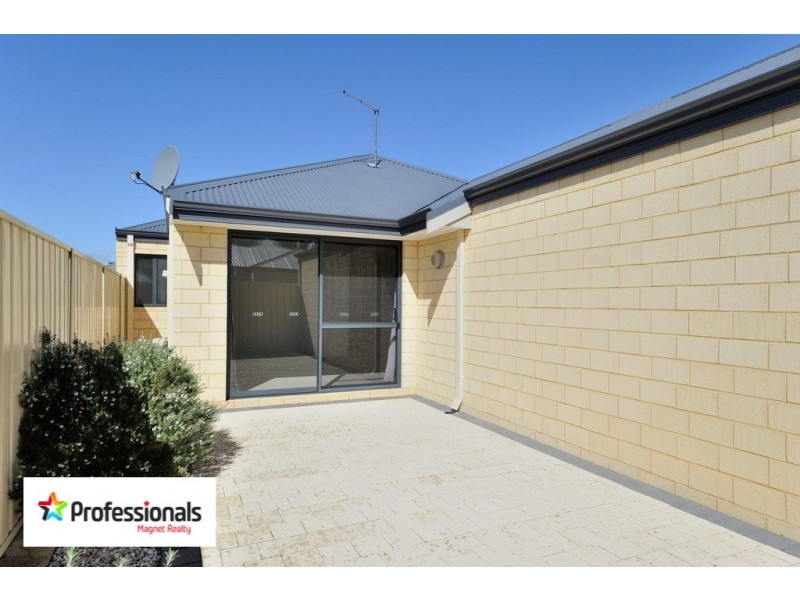 16 Fertito Entrance, Success WA 6164