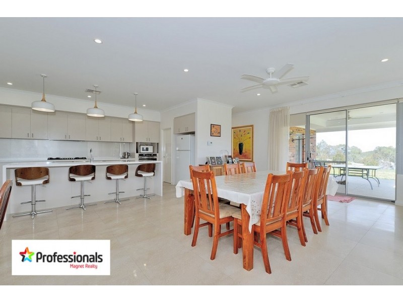 126 Burgess, Gidgegannup WA 6083