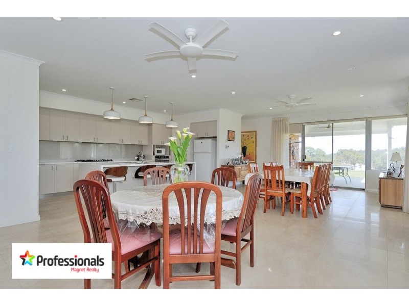 126 Burgess, Gidgegannup WA 6083