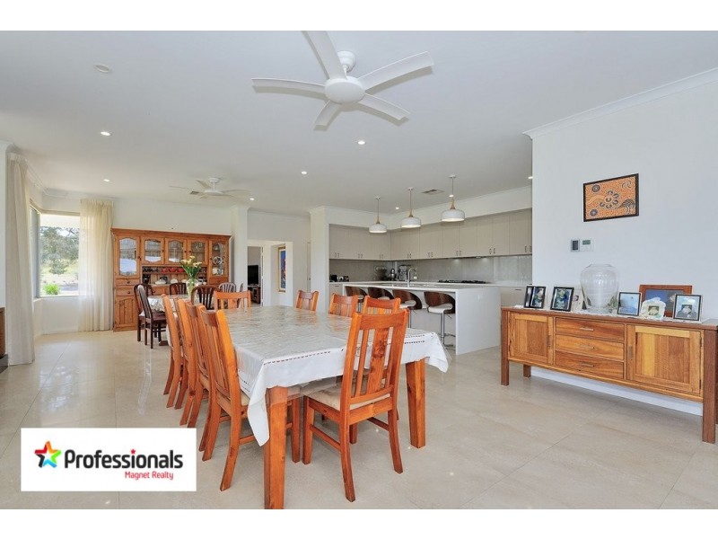 126 Burgess, Gidgegannup WA 6083