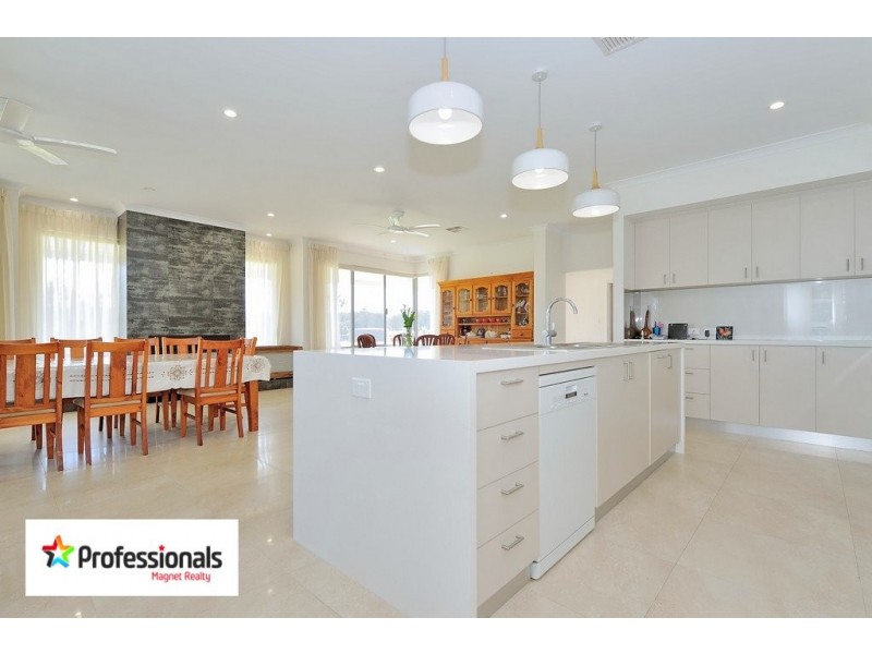 126 Burgess, Gidgegannup WA 6083