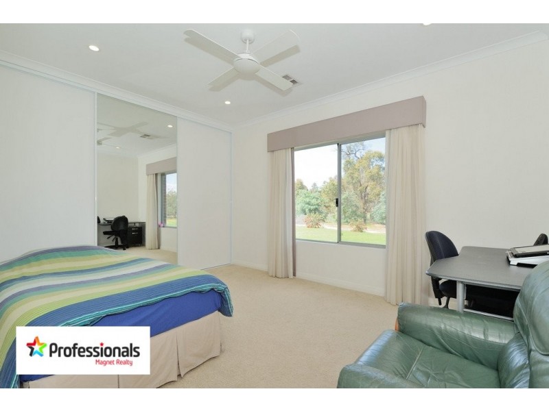 126 Burgess, Gidgegannup WA 6083