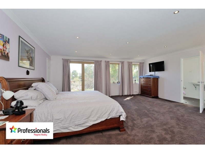 100 Olive, Wundowie WA 6560